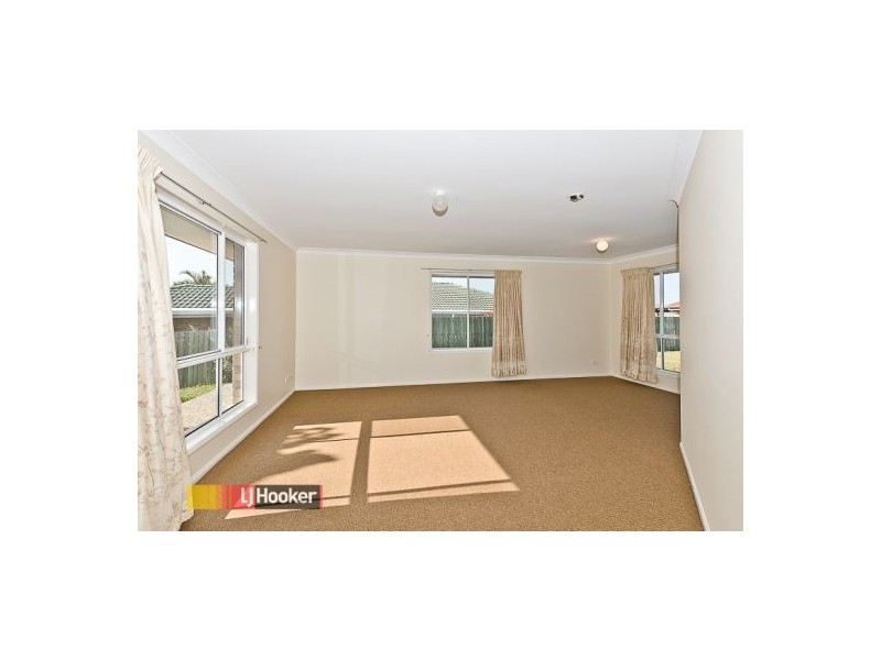 34 Kurrajong Dve, Warner QLD 4500