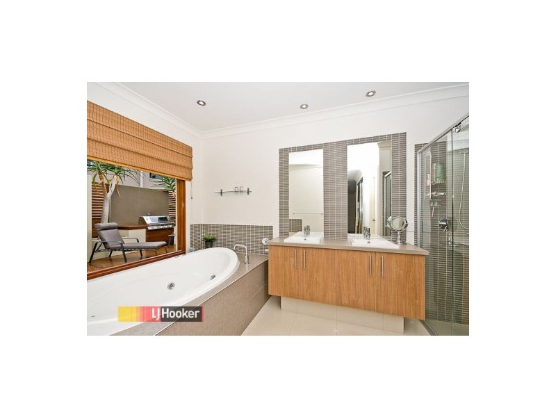 4 Kipfler Lane, Warner QLD 4500