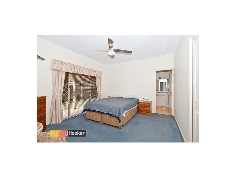 15 Sonoma Crt, Cashmere QLD 4500