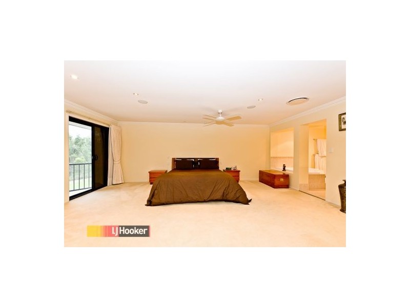 24 Lamaur St, Warner QLD 4500