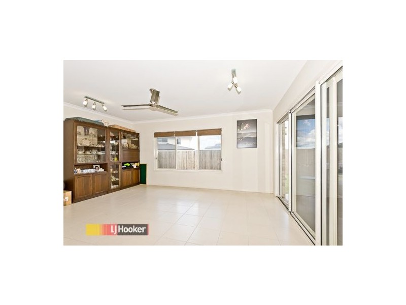 7 Homeland Crescent, Warner QLD 4500