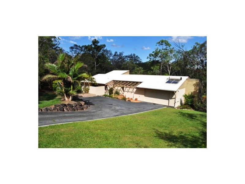 5 Liuda Crt, Samford Valley QLD 4520