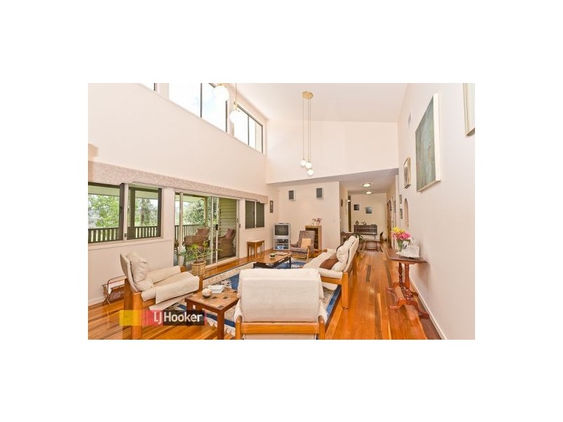 5 Liuda Crt, Samford Valley QLD 4520