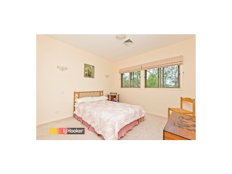 5 Liuda Crt, Samford Valley QLD 4520