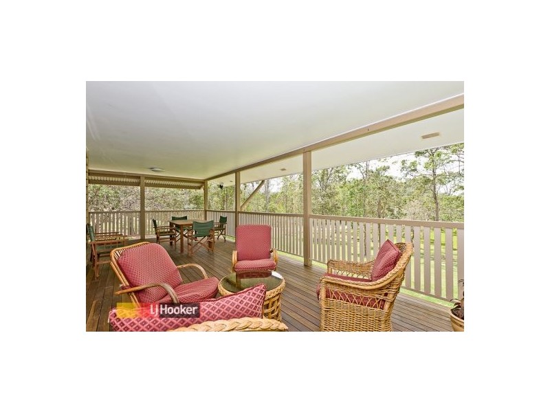 5 Liuda Crt, Samford Valley QLD 4520