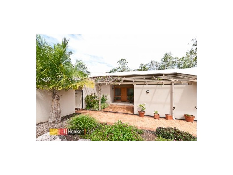 5 Liuda Crt, Samford Valley QLD 4520