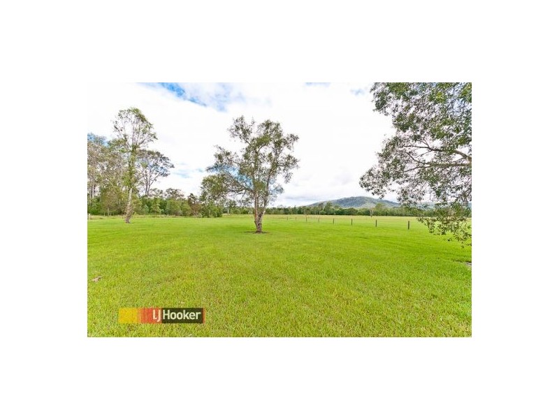 5 Liuda Crt, Samford Valley QLD 4520