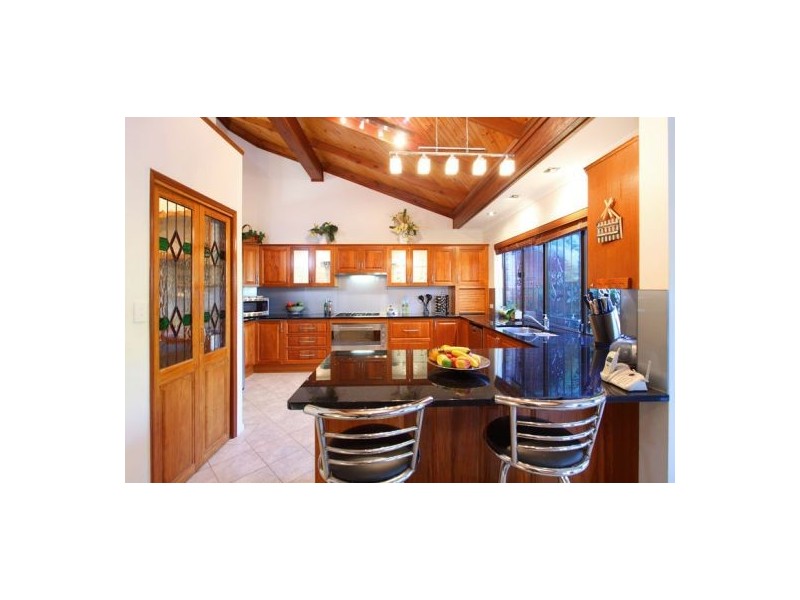 6 Mayflower st, Warner QLD 4500