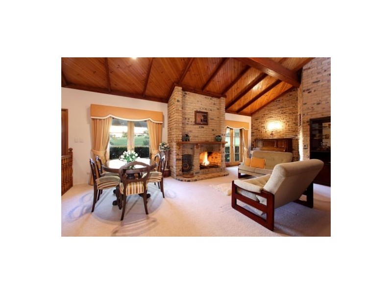 6 Mayflower st, Warner QLD 4500