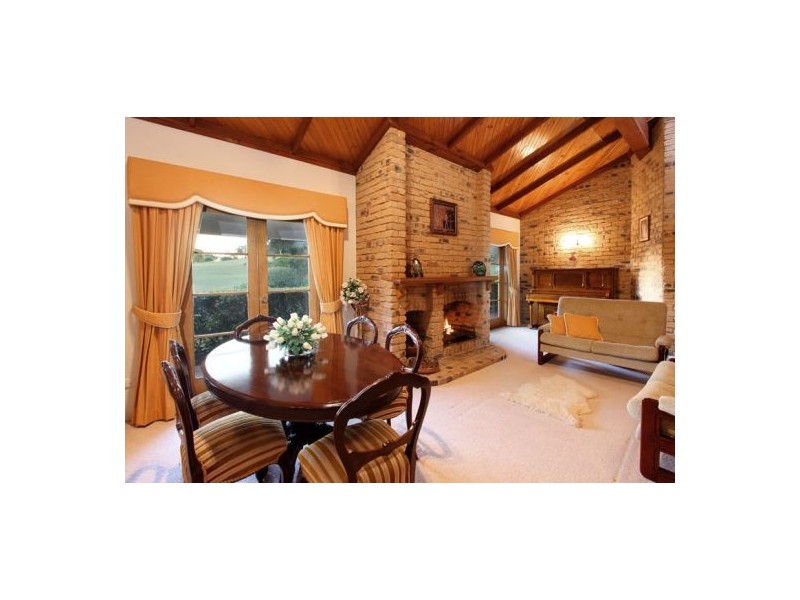 6 Mayflower st, Warner QLD 4500