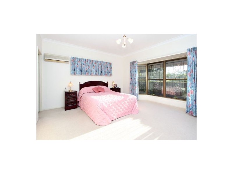 6 Mayflower st, Warner QLD 4500