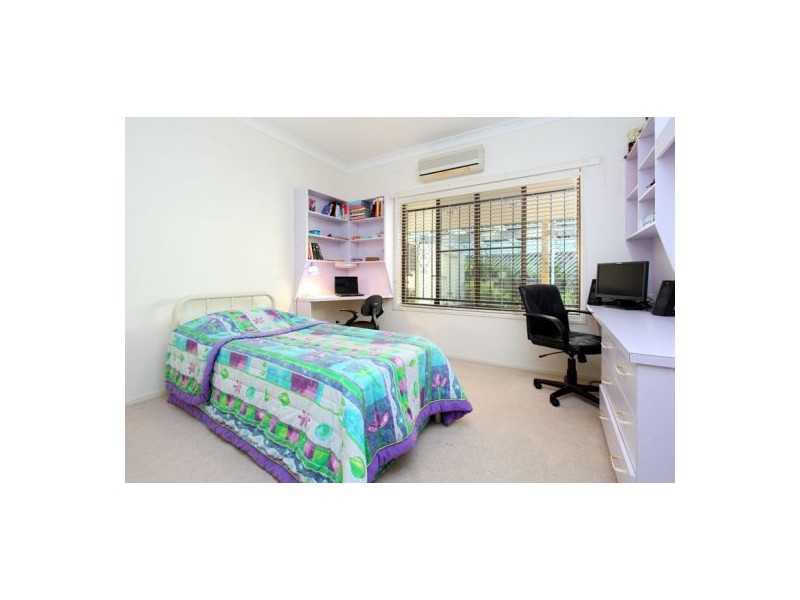 6 Mayflower st, Warner QLD 4500