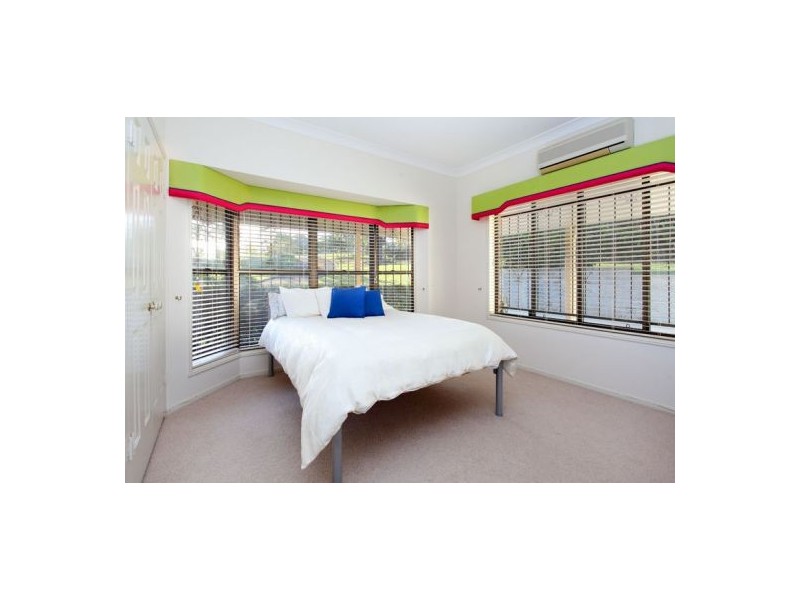 6 Mayflower st, Warner QLD 4500