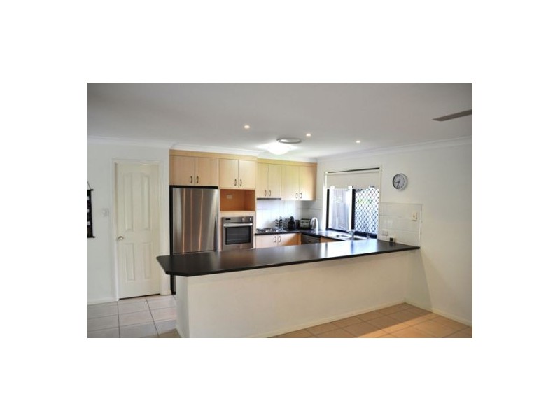 27  Franzin Drive, Cashmere QLD 4500