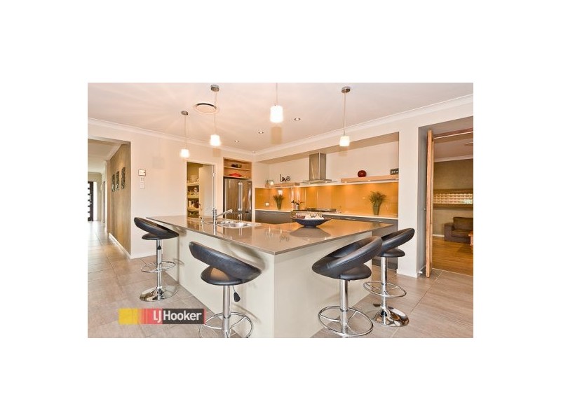 12 Curlew ST, Warner QLD 4500