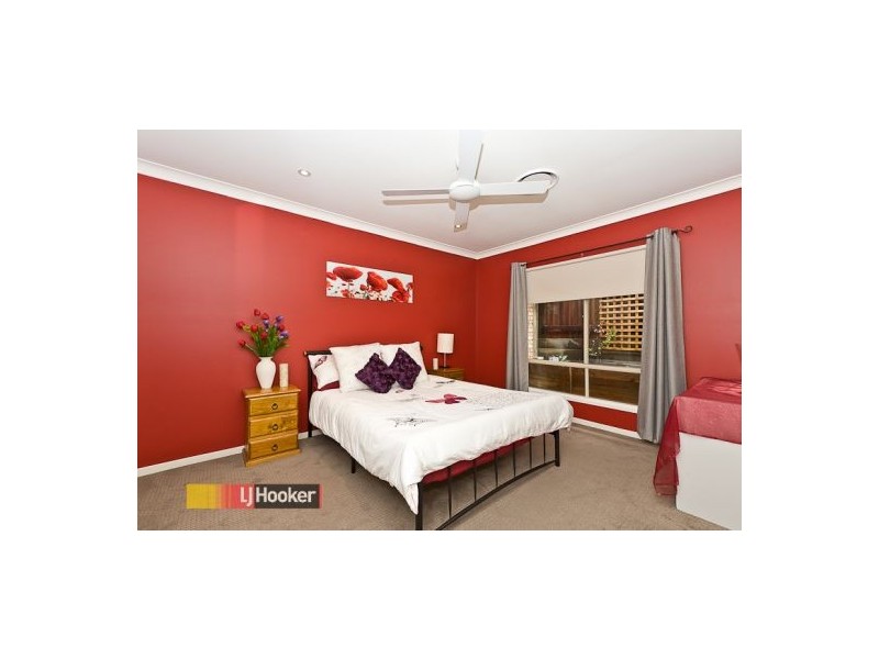 12 Curlew ST, Warner QLD 4500