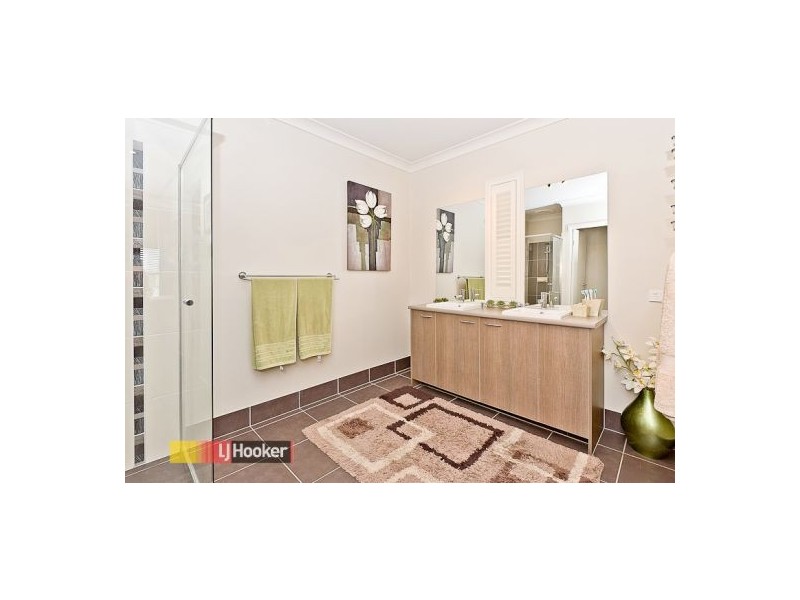 12 Curlew ST, Warner QLD 4500