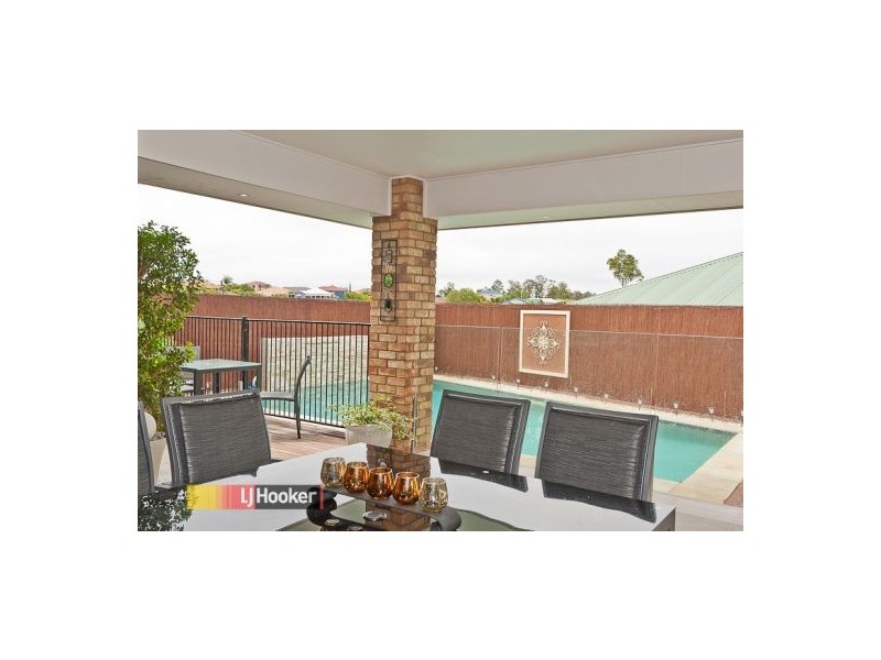 12 Curlew ST, Warner QLD 4500