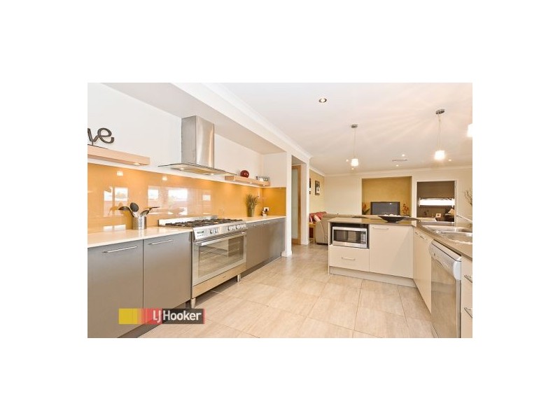12 Curlew ST, Warner QLD 4500