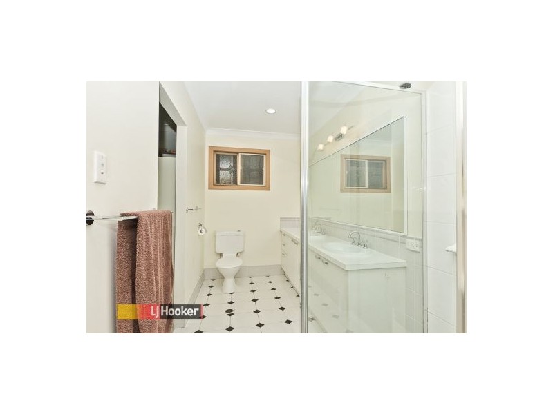 57 Tallowood, Cashmere QLD 4500