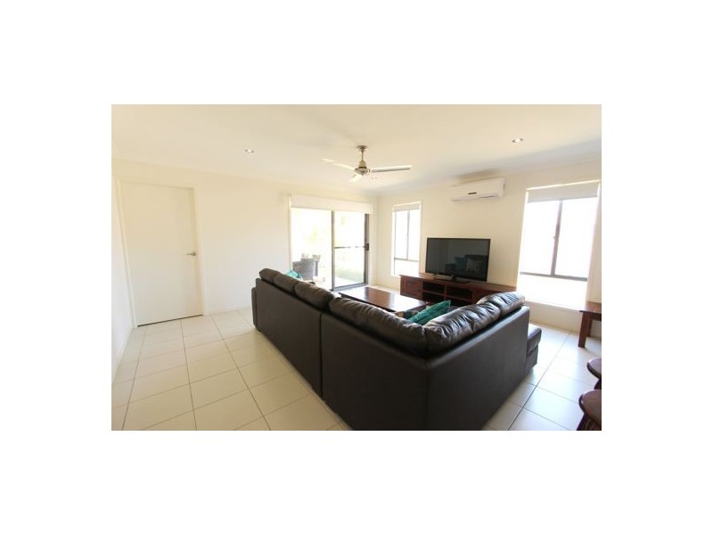 1 Schukow Court, Warner QLD 4500
