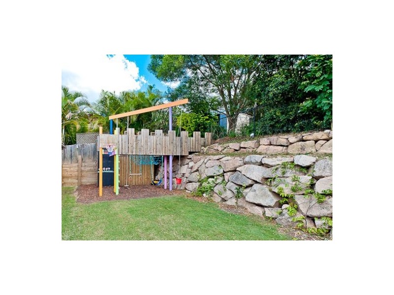 11 Paulette Crt, Cashmere QLD 4500