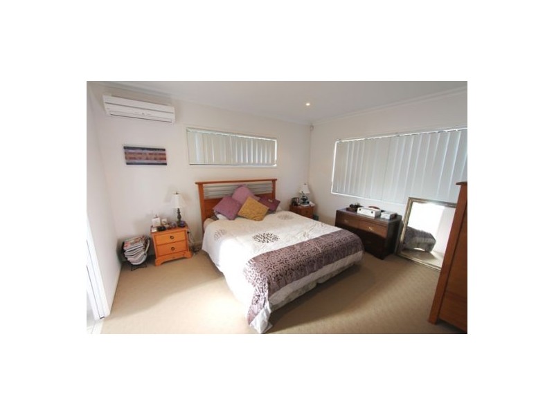 18 Winlock Cct, Warner QLD 4500