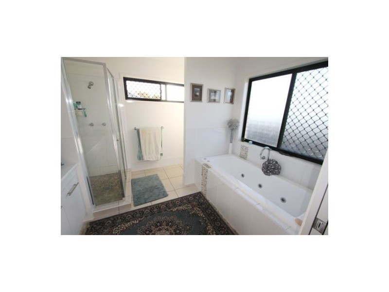 18 Winlock Cct, Warner QLD 4500