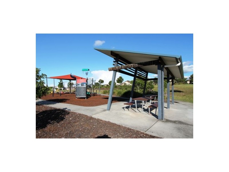 18 Winlock Cct, Warner QLD 4500