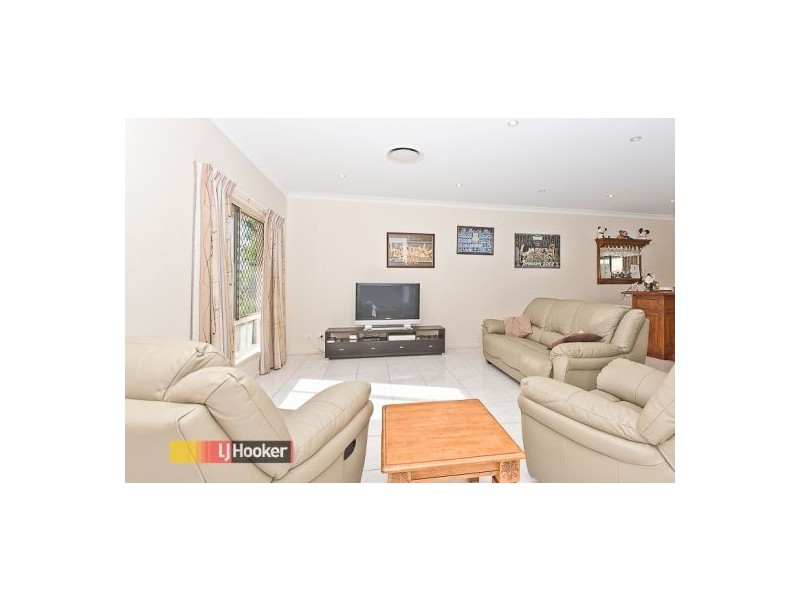 67 Oakwood Rd, Warner QLD 4500