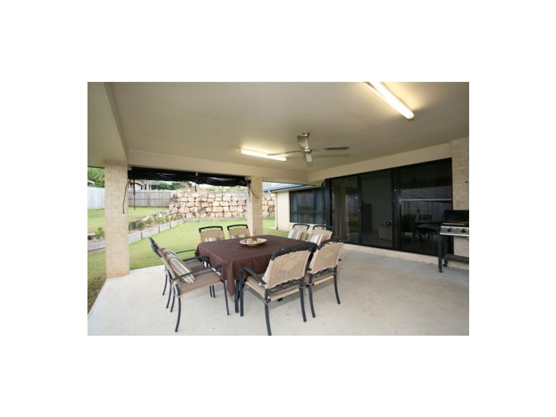 8 Mahaffey Crt, Cashmere QLD 4500