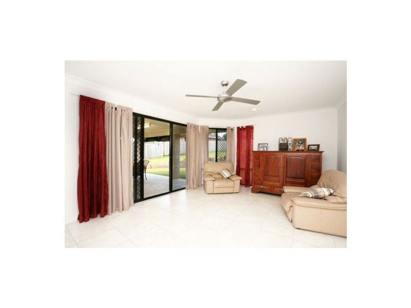 8 Mahaffey Crt, Cashmere QLD 4500