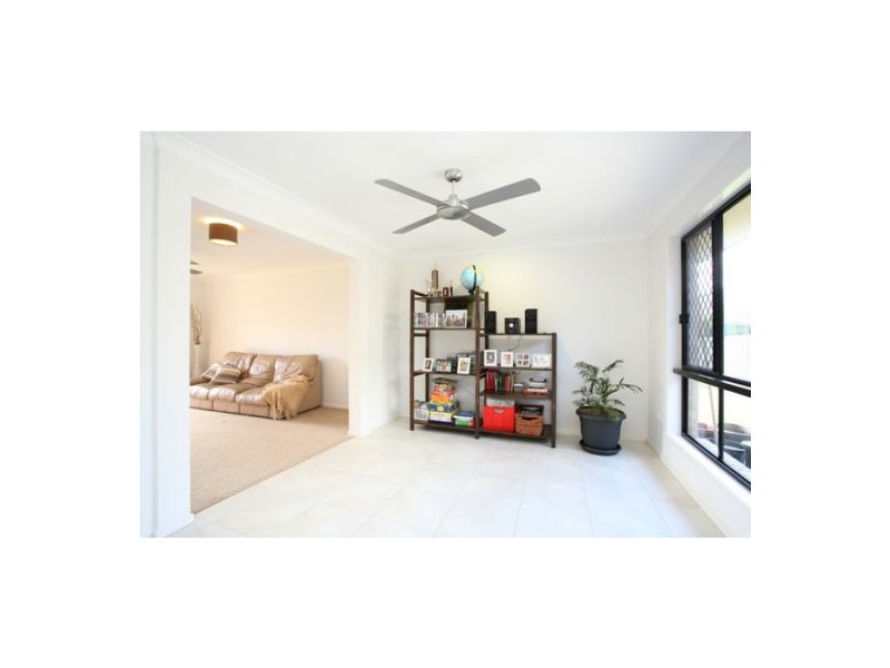 8 Mahaffey Crt, Cashmere QLD 4500