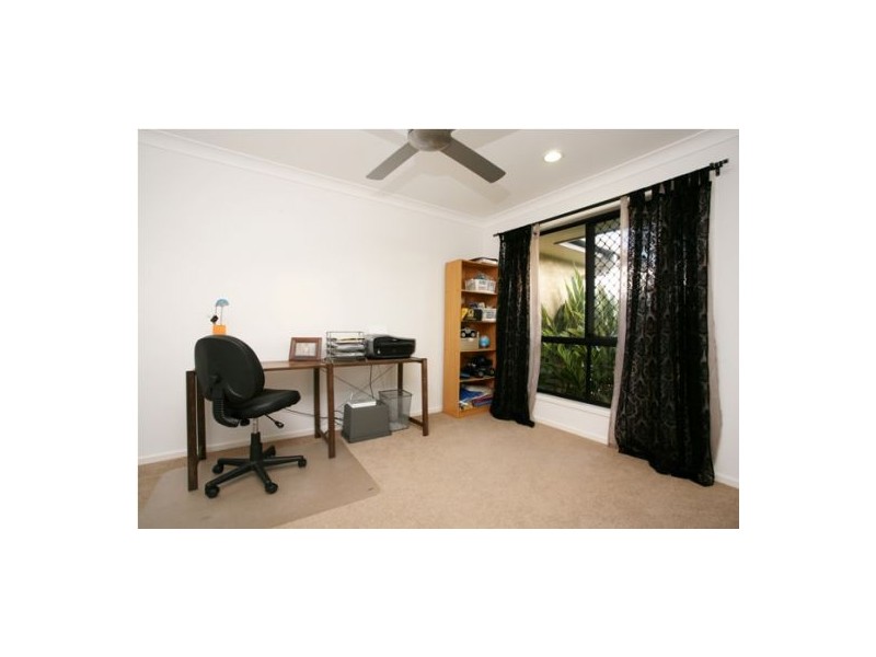 8 Mahaffey Crt, Cashmere QLD 4500