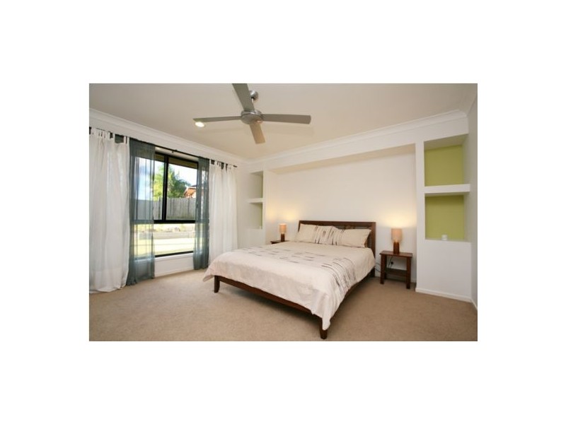 8 Mahaffey Crt, Cashmere QLD 4500