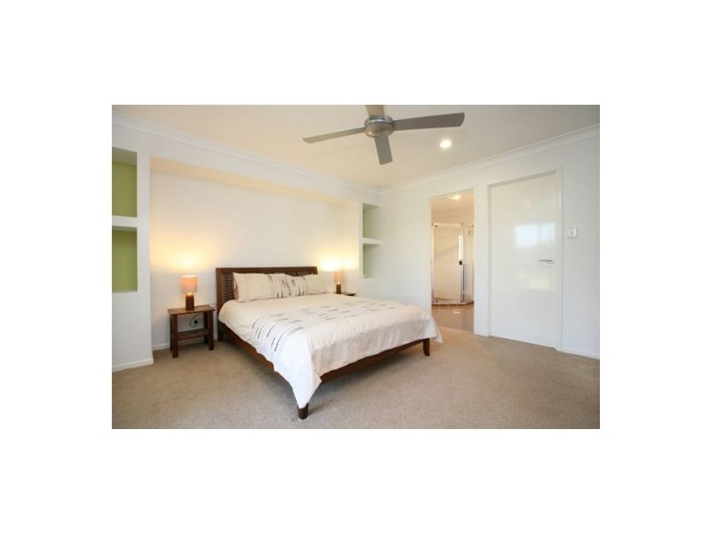 8 Mahaffey Crt, Cashmere QLD 4500