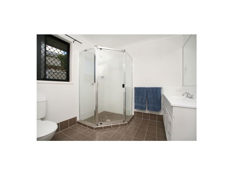8 Mahaffey Crt, Cashmere QLD 4500