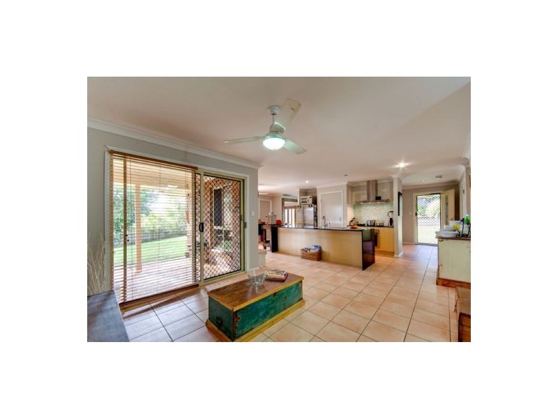 27a Hayward Ave, Cashmere QLD 4500