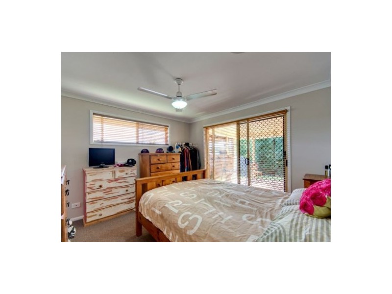 27a Hayward Ave, Cashmere QLD 4500