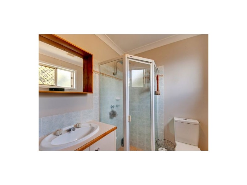 27a Hayward Ave, Cashmere QLD 4500