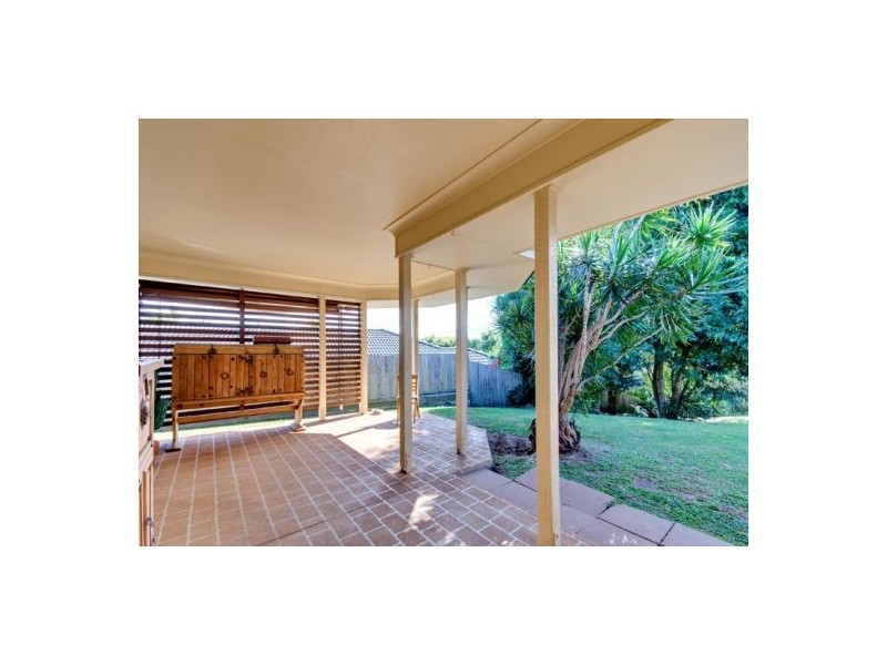 27a Hayward Ave, Cashmere QLD 4500
