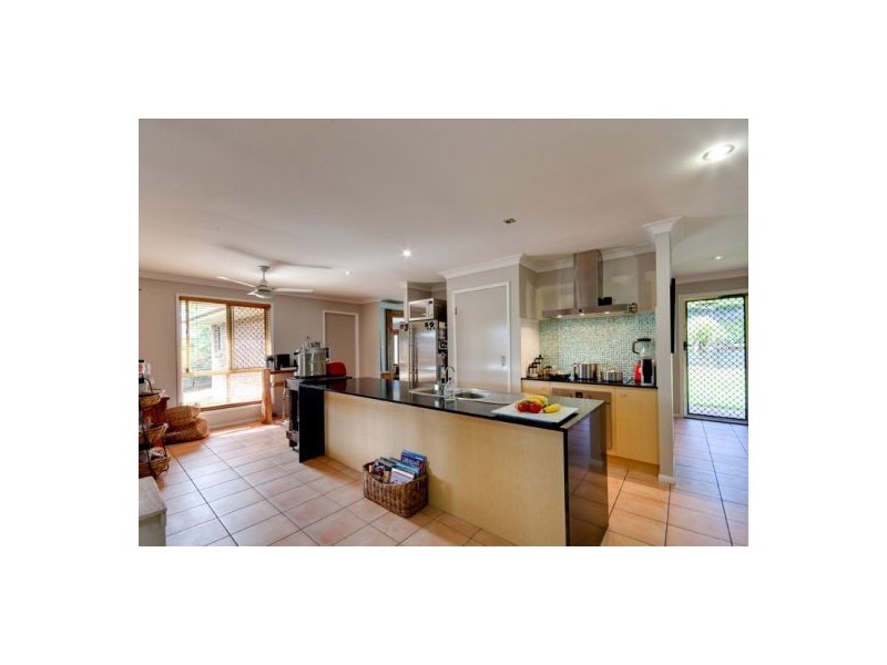 27a Hayward Ave, Cashmere QLD 4500