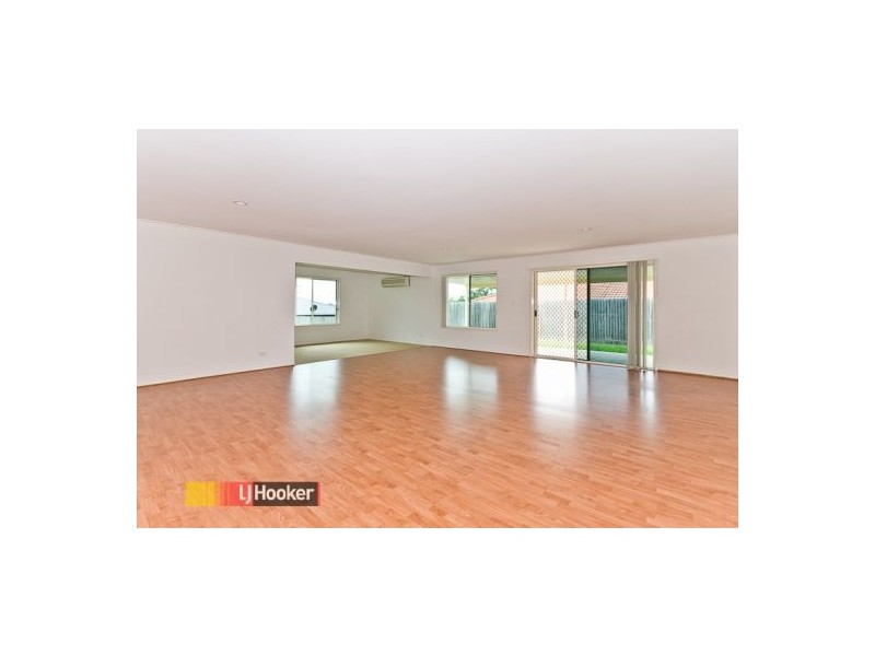 8 Hazelnut Close, Warner QLD 4500