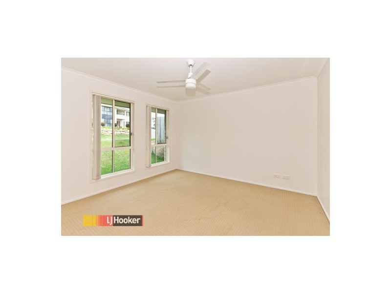 8 Hazelnut Close, Warner QLD 4500