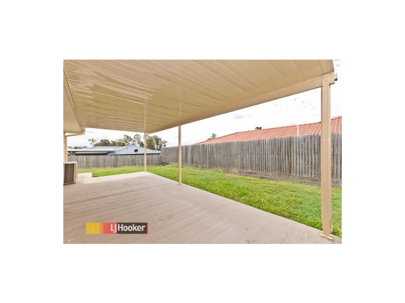 8 Hazelnut Close, Warner QLD 4500