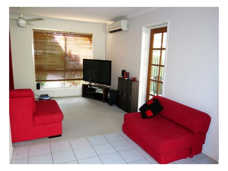 32 Desert Willow Way, Fitzgibbon QLD 4018