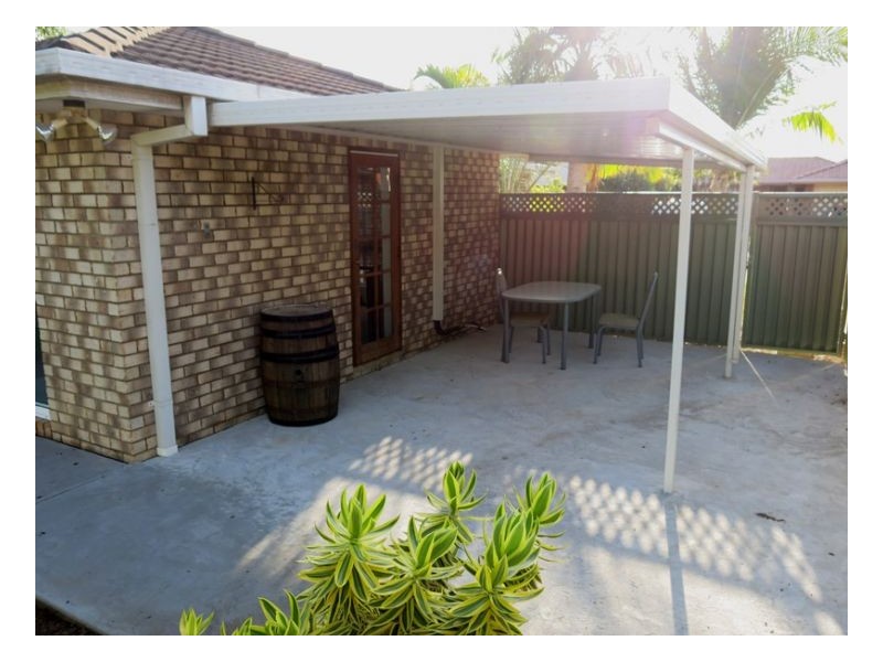 32 Desert Willow Way, Fitzgibbon QLD 4018