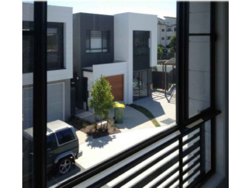 460 – 462 Pine Ridge Road, Coombabah QLD 4216