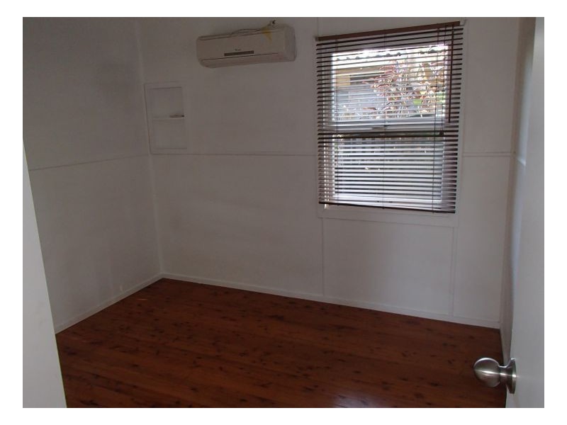 9 Dandar Drive, Southport QLD 4215