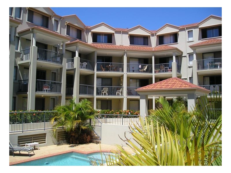 3/8 Whitby Street, Southport QLD 4215